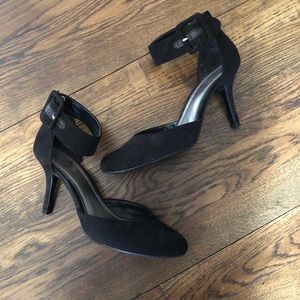 Black heel with ankle strap